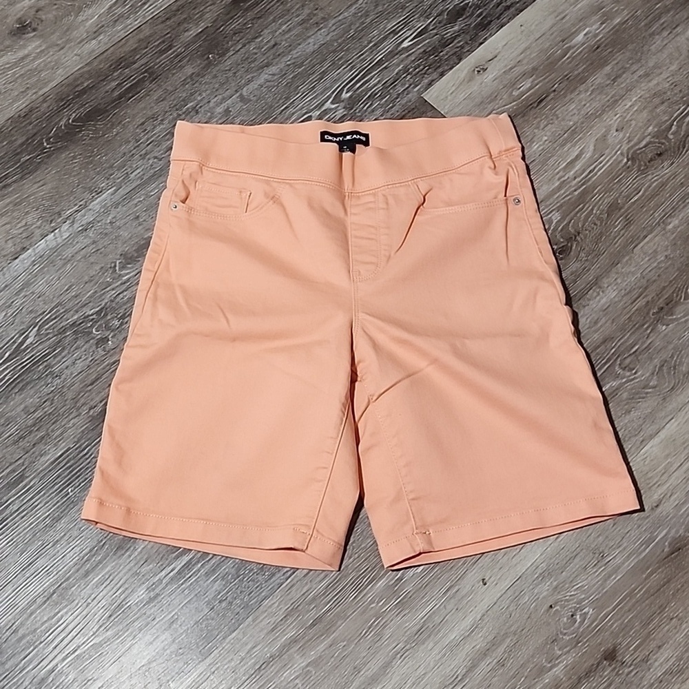 💕DKNY  short size M  tommy control